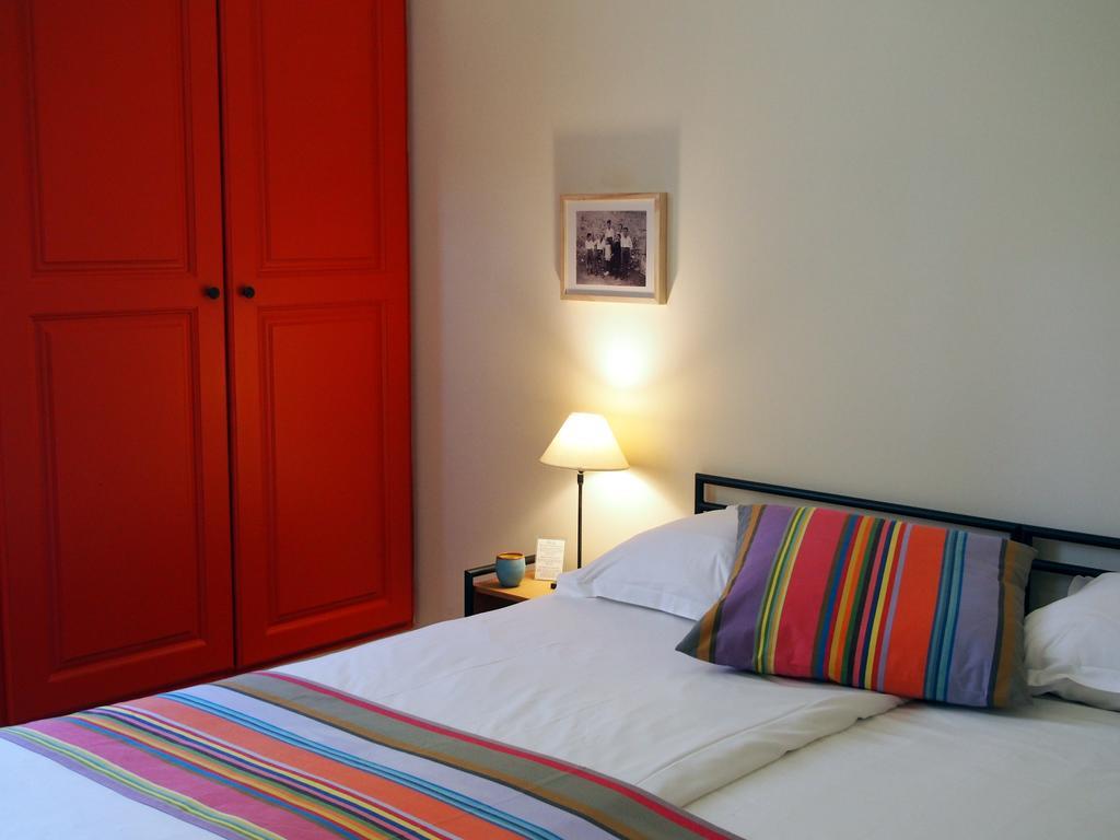 סן-לורן-דו-ורדון Hotel Le Moulin Du Chateau חדר תמונה