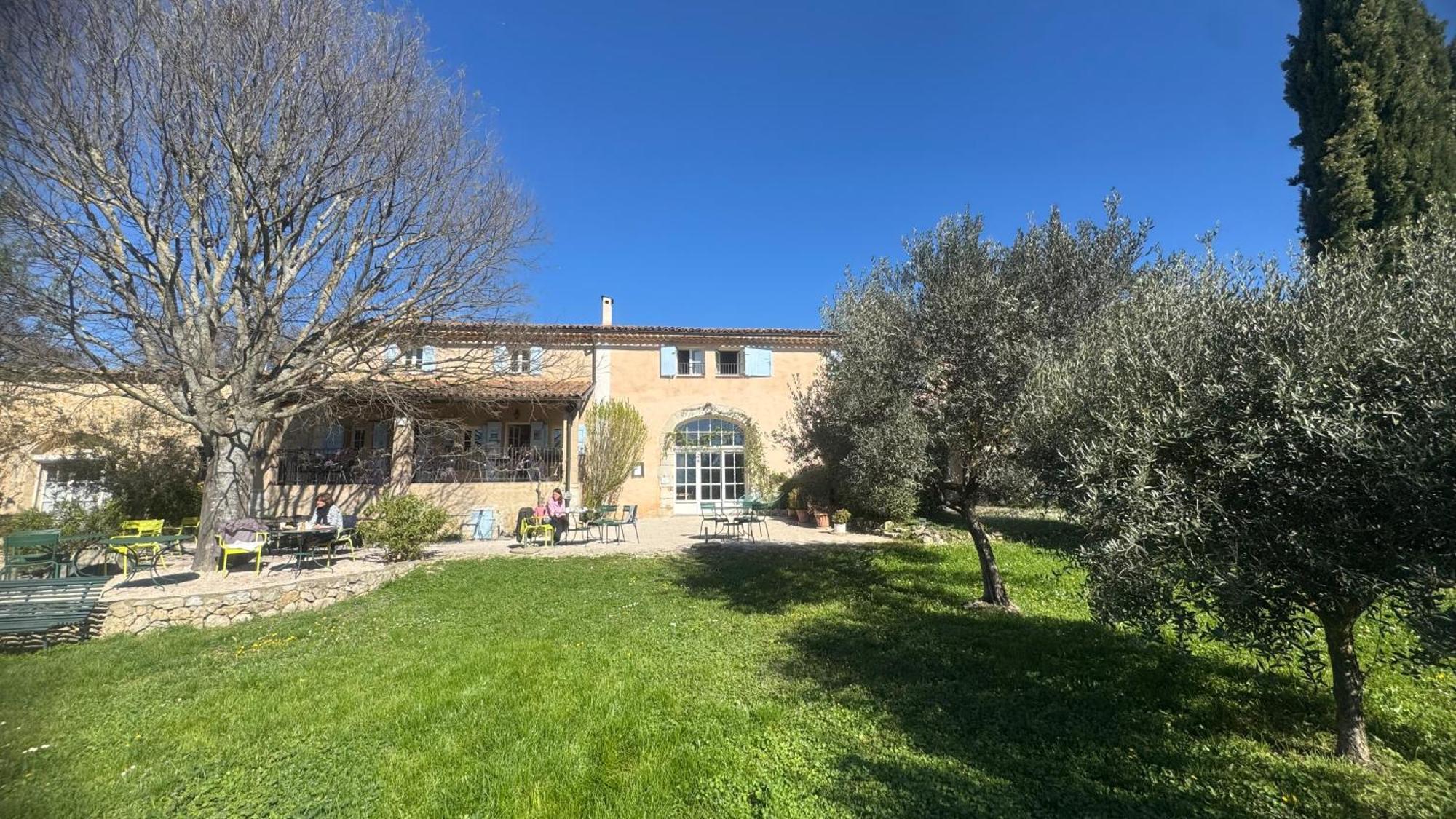 סן-לורן-דו-ורדון Hotel Le Moulin Du Chateau מראה חיצוני תמונה