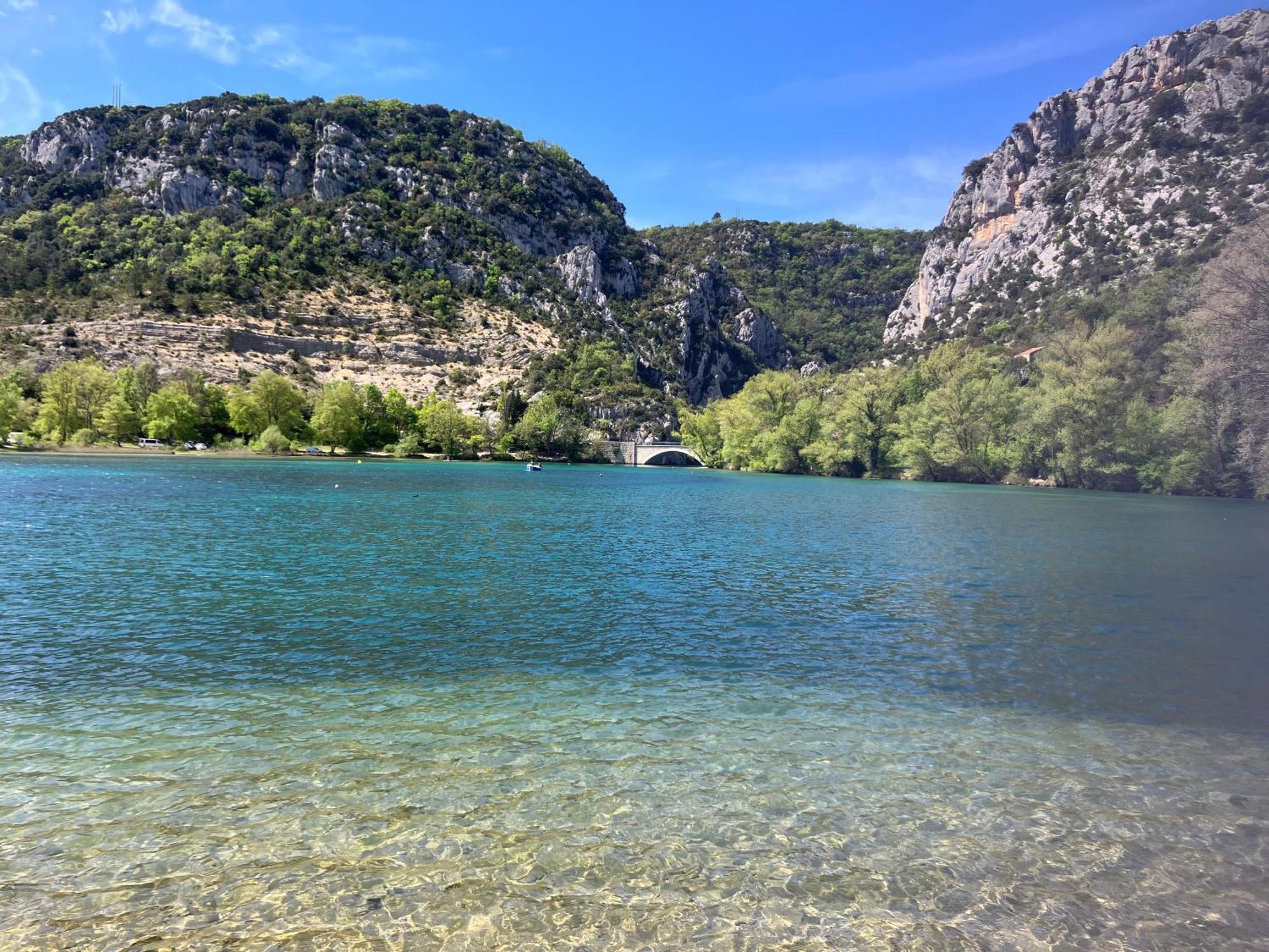 סן-לורן-דו-ורדון Hotel Le Moulin Du Chateau מראה חיצוני תמונה