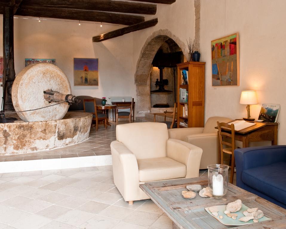 סן-לורן-דו-ורדון Hotel Le Moulin Du Chateau מראה חיצוני תמונה