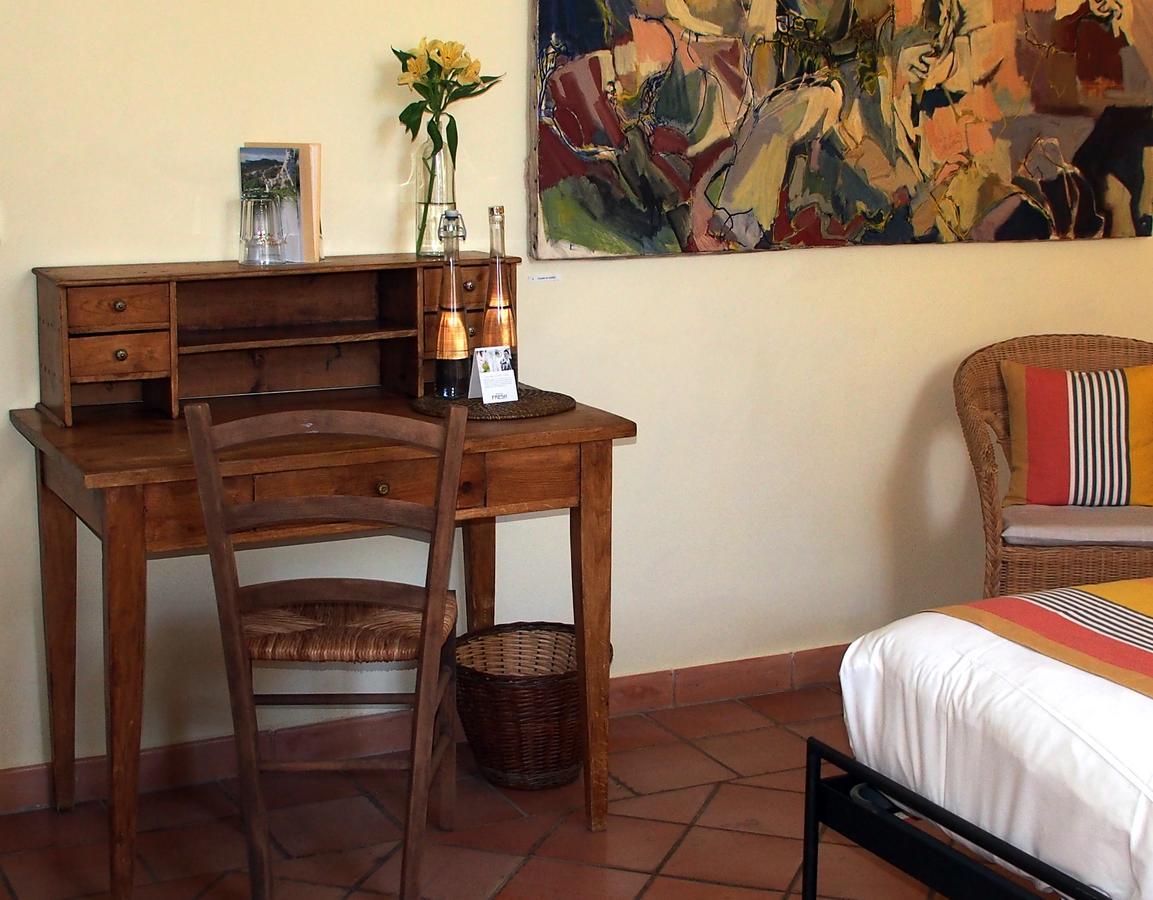 סן-לורן-דו-ורדון Hotel Le Moulin Du Chateau מראה חיצוני תמונה