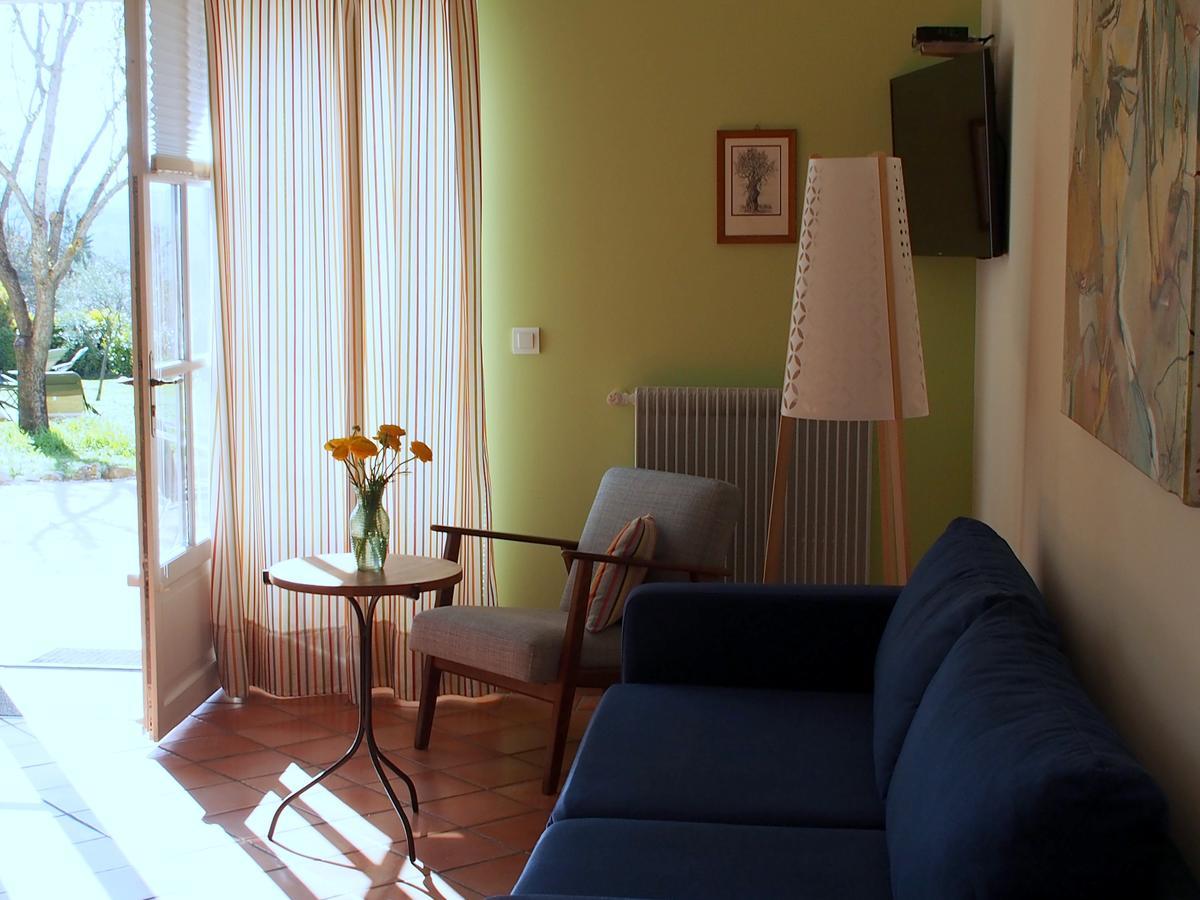 סן-לורן-דו-ורדון Hotel Le Moulin Du Chateau מראה חיצוני תמונה