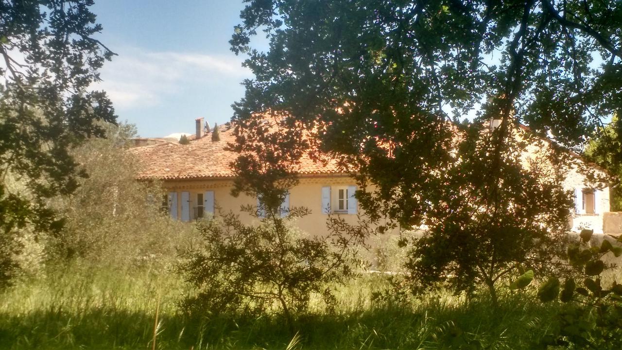 סן-לורן-דו-ורדון Hotel Le Moulin Du Chateau מראה חיצוני תמונה
