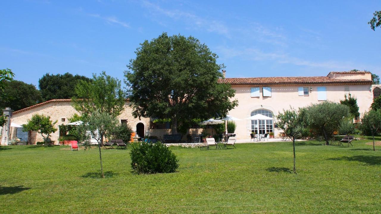 סן-לורן-דו-ורדון Hotel Le Moulin Du Chateau מראה חיצוני תמונה